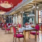 Bars & Restaurants // Barras & Restaurantes