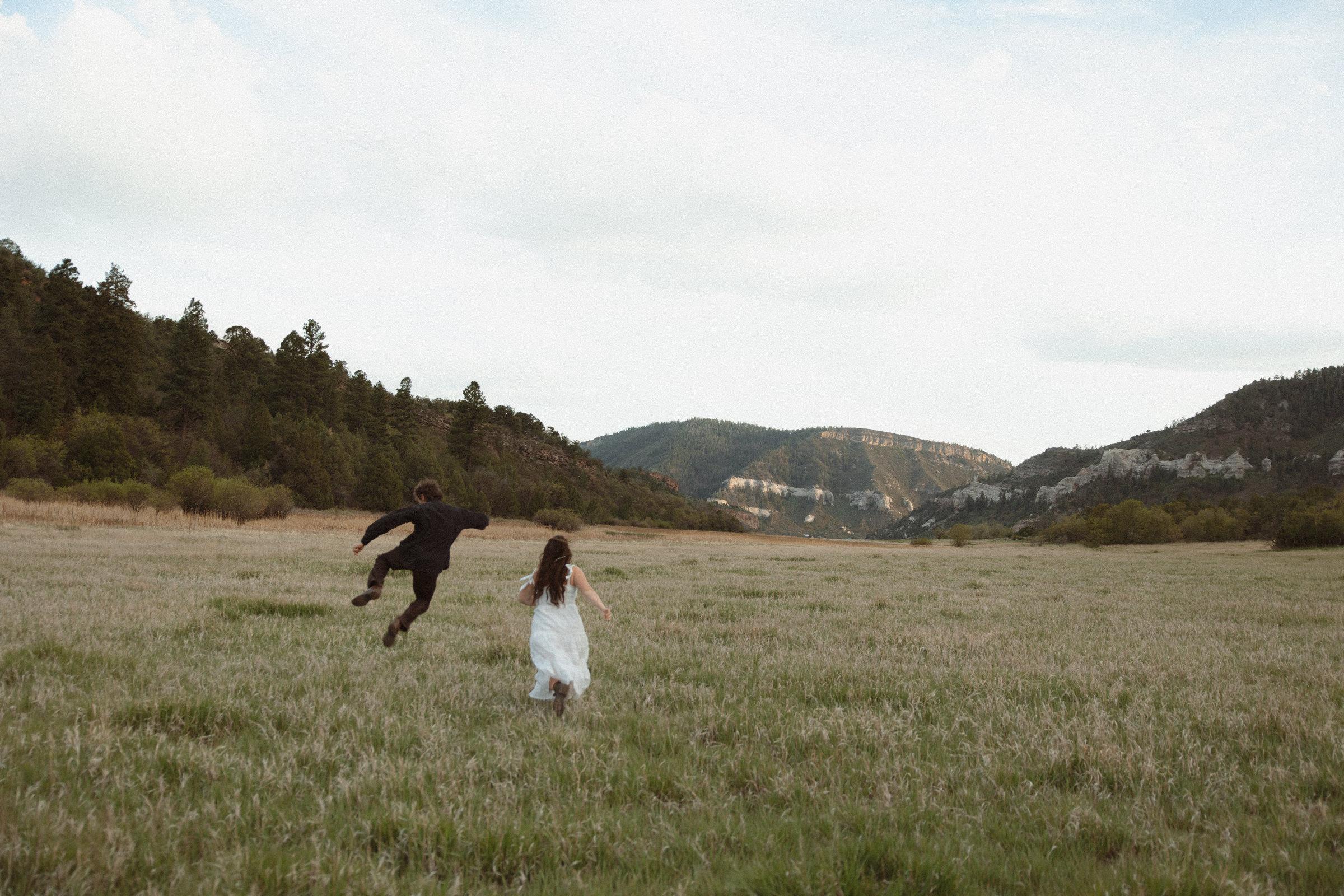 The Wedding Website of Emelie Frojen and Jake Maas