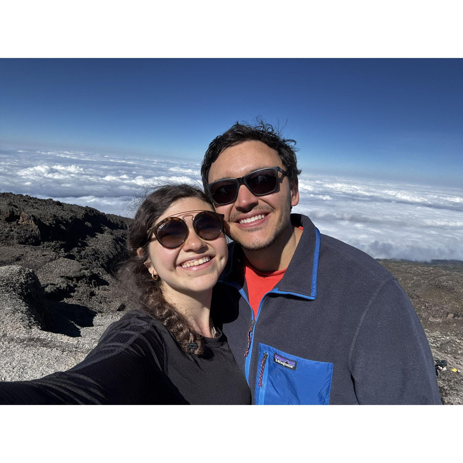 Sobre las nubes