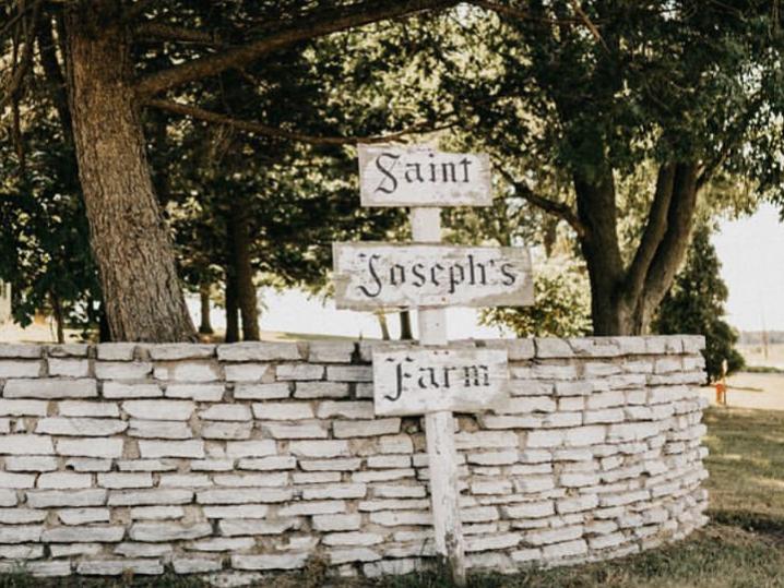 The Wedding Website of Danielle Reid and Adam Norton