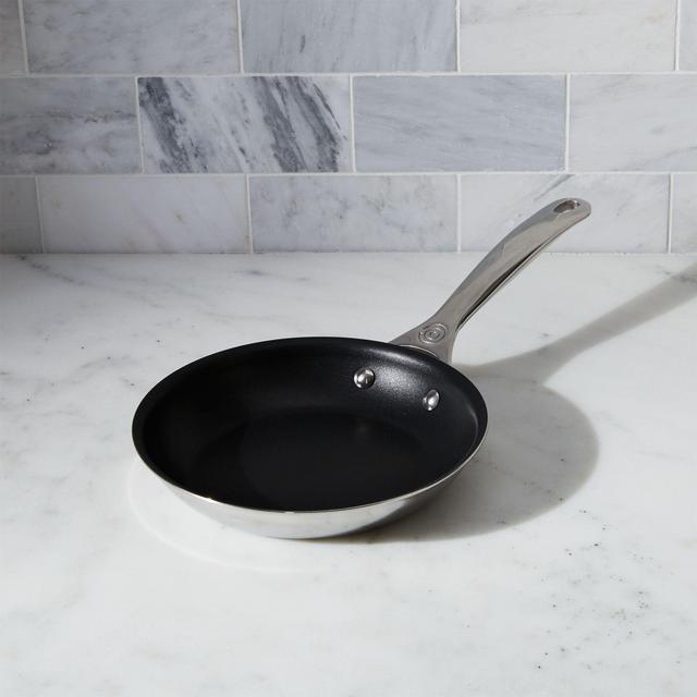 Le Creuset ® Signature Non-Stick 8" Fry Pan
