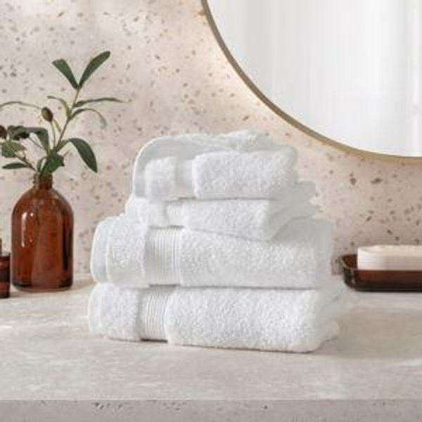 Costco Hand Towels & Wash Cloths - Two Sets of Two