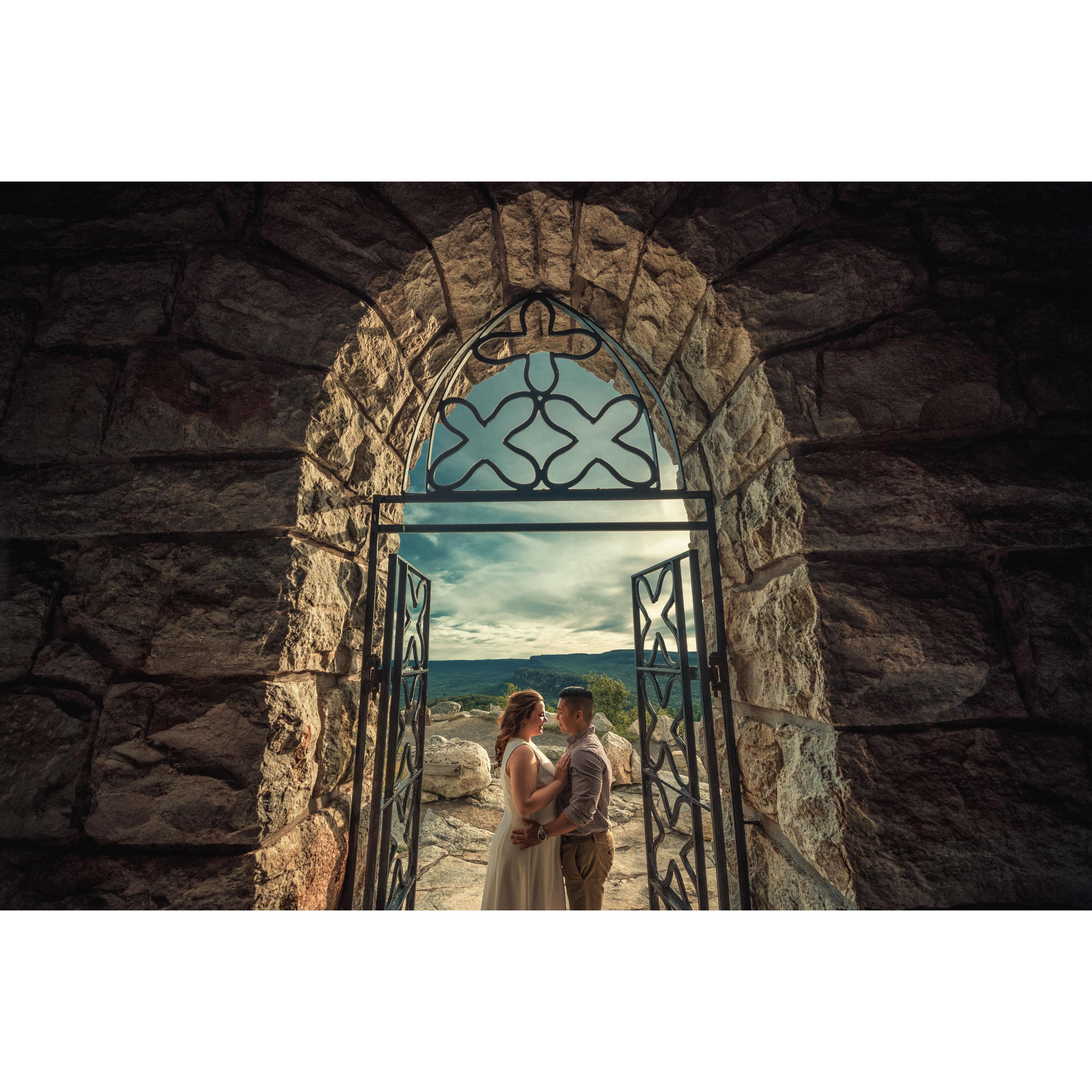 At the Tower entrance, located at Mohonk Mountain House. (Photo Credit: ninoignacio.com)