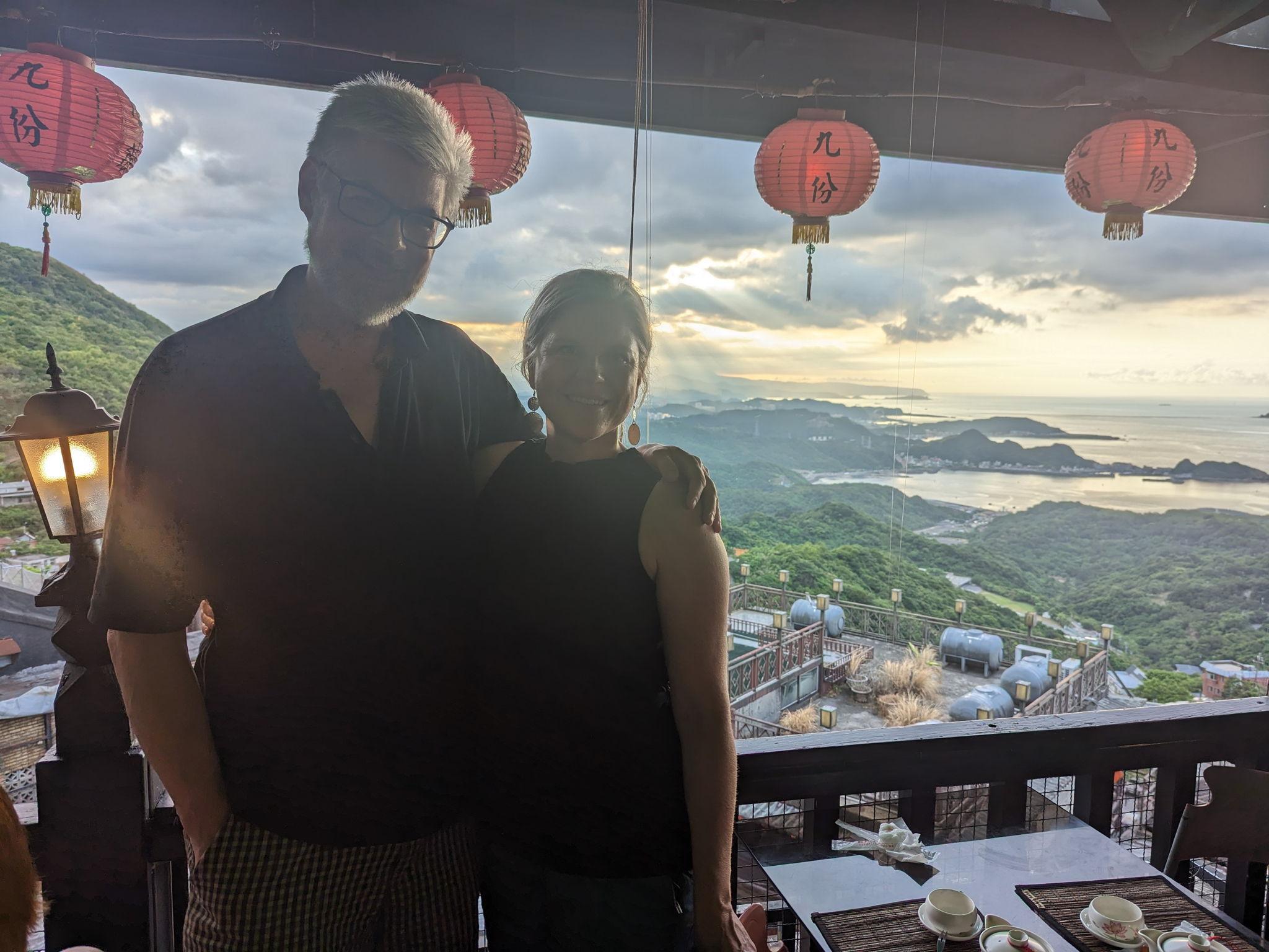 The Wedding Website of Laura Peer and Billy Griffin