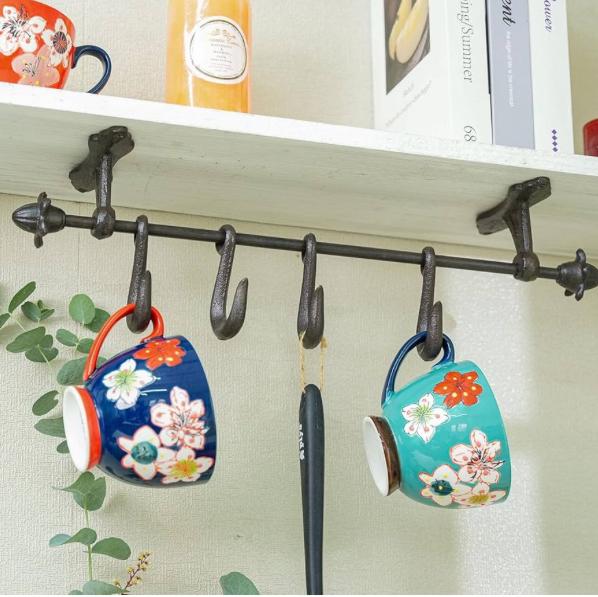 Sungmor Vintage Cast Iron Wall Hook Rack - Rustic Farmhouse Wall-Mounted Hanger for Coats, Keys, Mugs, Towels - Heavy Duty Decorative Organizer with 4 Removable Hooks