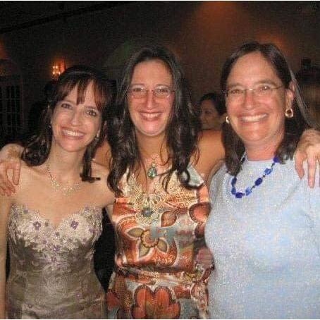 Sisterly love: Cindy (left) & Sharon (right) are Kerry's matrons of honor. True story: their dresses for the wedding have POCKETS. Try not to be jealous, ladies.