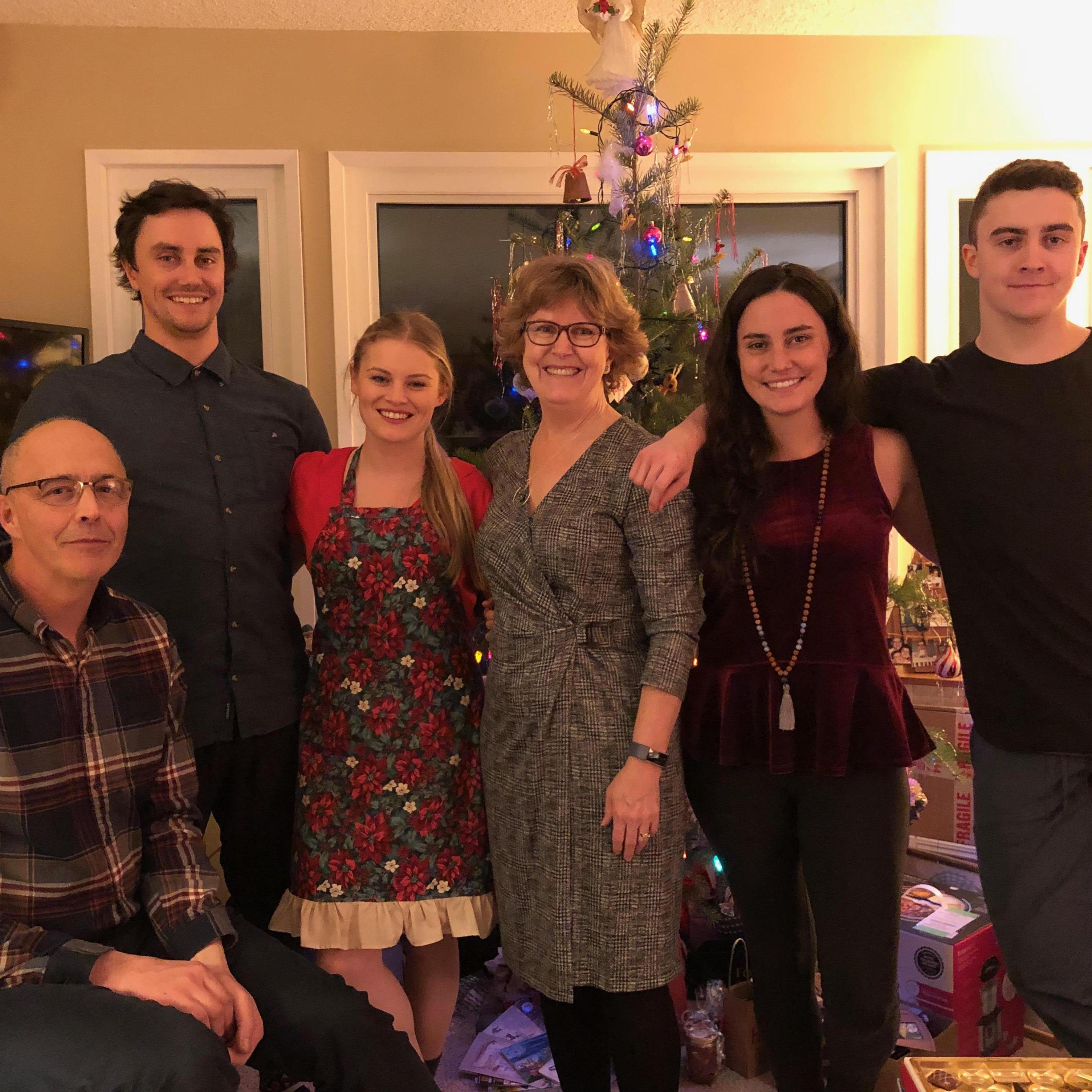 Ali and the Nutinis // Christmas 2018