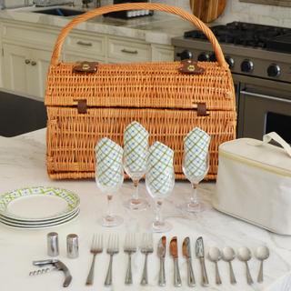 4-Person Willow Picnic Hamper