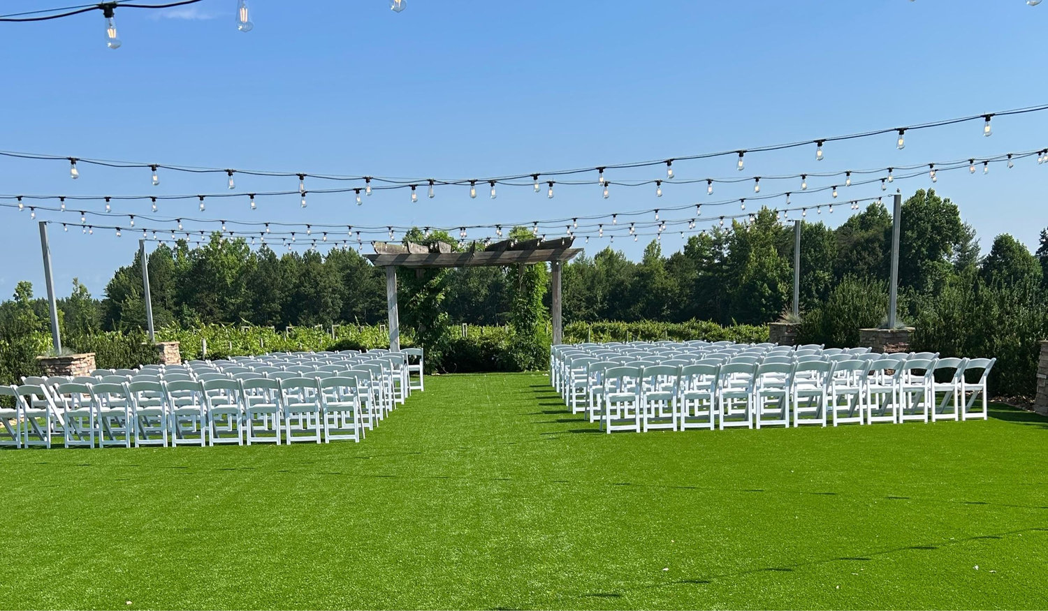 The Wedding Website of Danielle Derwich and Blain Vanderhoof