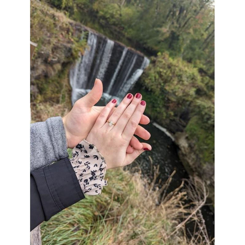 Sarah's diamond was her beloved Aunt Kristi's, which was designed into her dream ring!