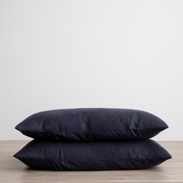 Set of 2 Navy Linen Standard Pillowcases