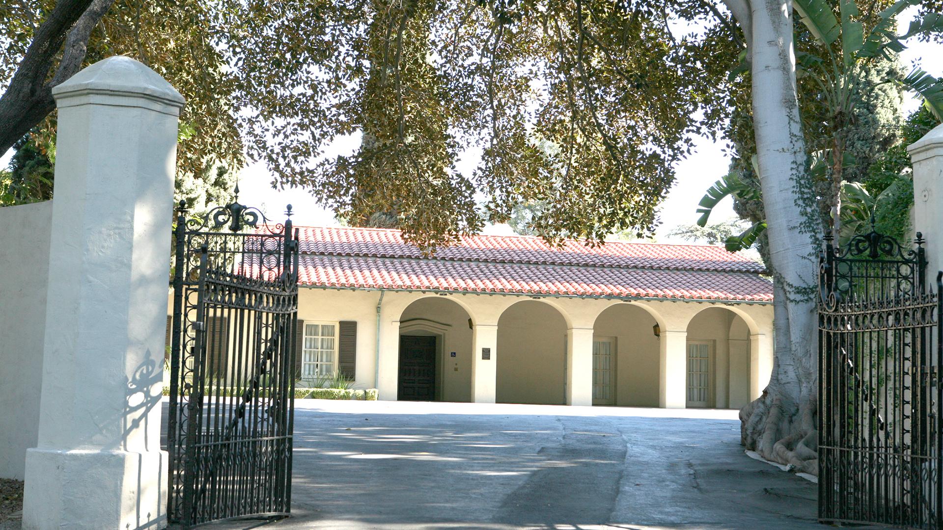 The Wedding Website of Alejandra Avina and Garrett Rodriguez