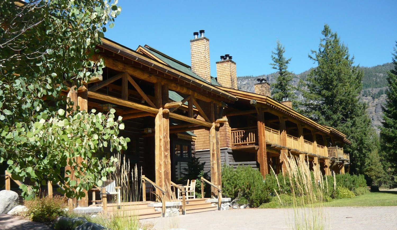 The Wedding Website of Sara Shoemaker and Doug Ives