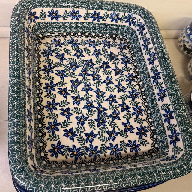Polish pottery baker