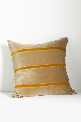 Christina Lundsteen Gemma Pillow Cover