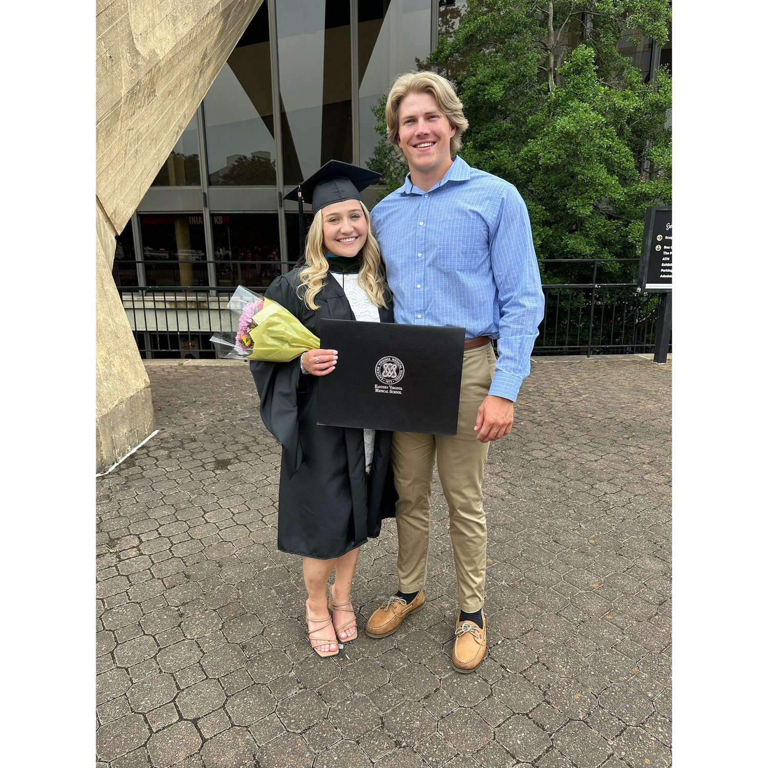 Isabelles Grad school graduation