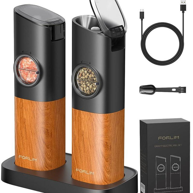 FORLIM Gravity Electric Salt and Pepper Grinder Set, Upgraded Large Capacity, USB Rechargeable Pepper grinder Automatic One Hand Operated, Adjustable Coarseness with LED Light（Natural Wood Grain）