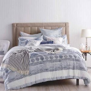 Peri Matelasse Medallion Comforter Set - King