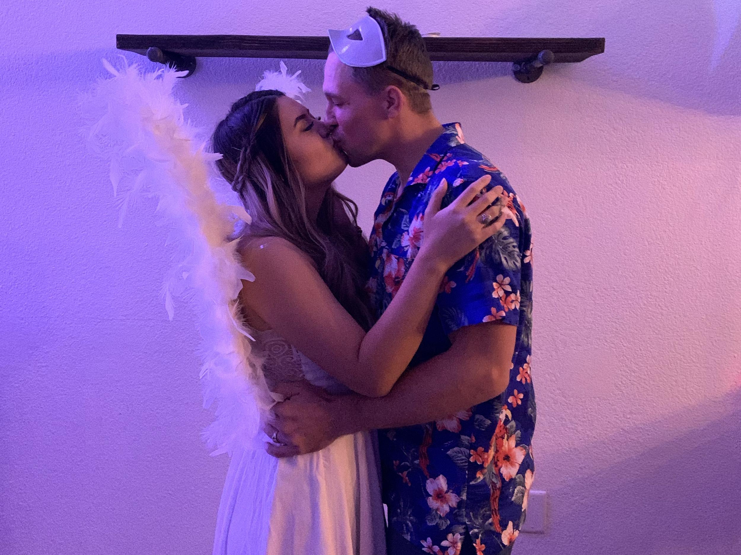 The Wedding Website of Rachele Hanshew and Levi Neshkoff