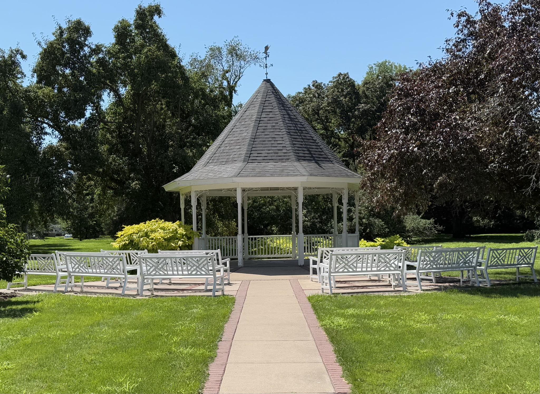 The Wedding Website of Emma Walzer and Solomon Stark
