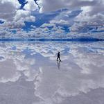 BOLIVIA - UYUNI SALT DESERT