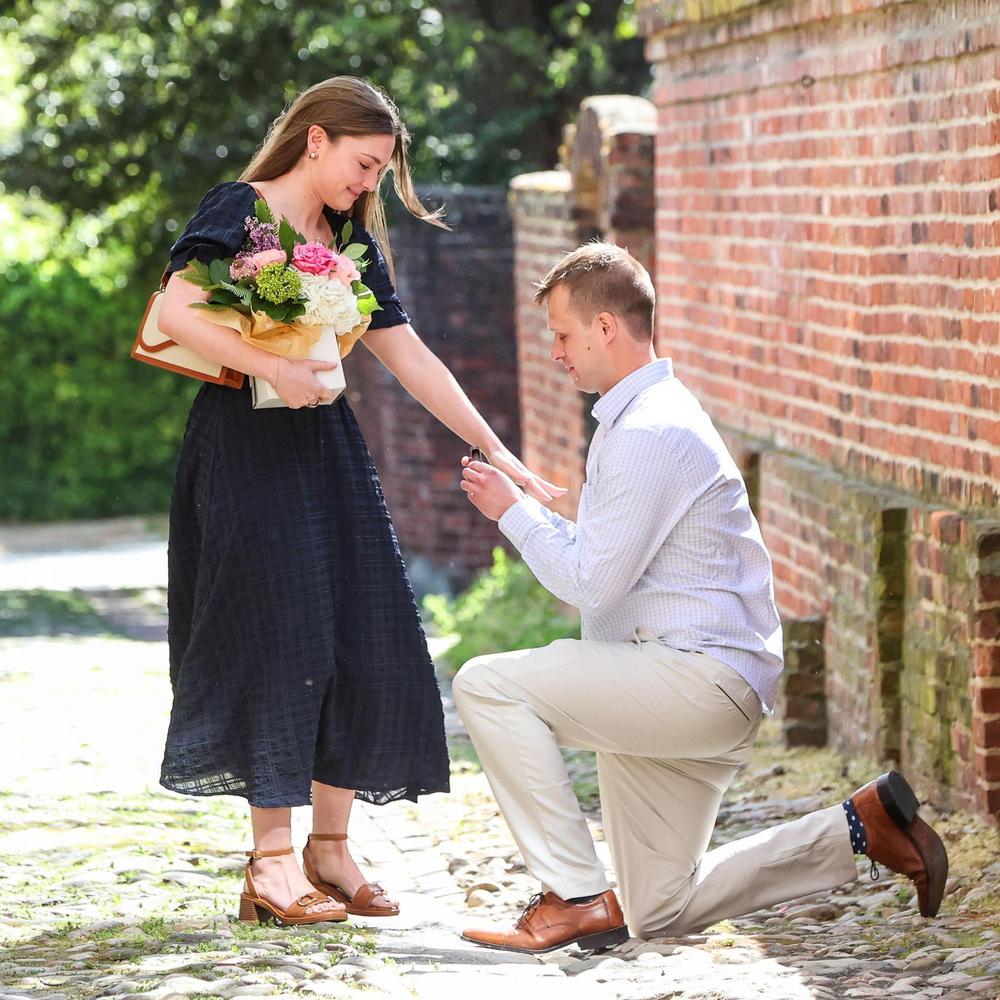 Emily Ross and Justin Parks' Wedding Website, image size:1000x1000