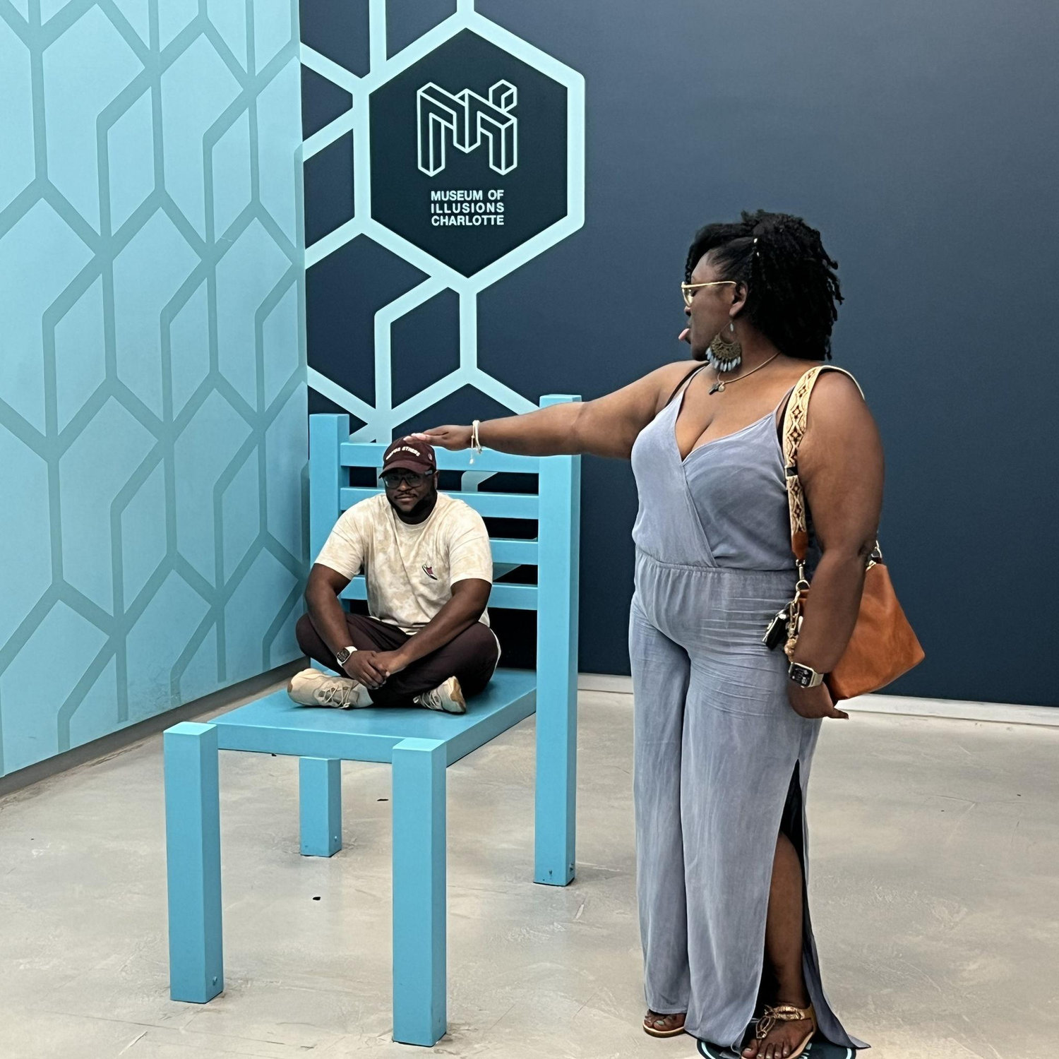 Look who's the shorty now (lol)- The Museum of Illusions