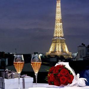 Romantic Dinner in Paris