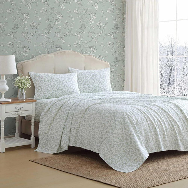 Laura Ashley - Flannel Sheets Queen Size, Anti-Pilling & Wrinkle Resistant Cotton, Touchably Soft for All-Season Comfort - Bed Sheets with Matching Pillowcases & Fitted Sheet (Brinna Green)
