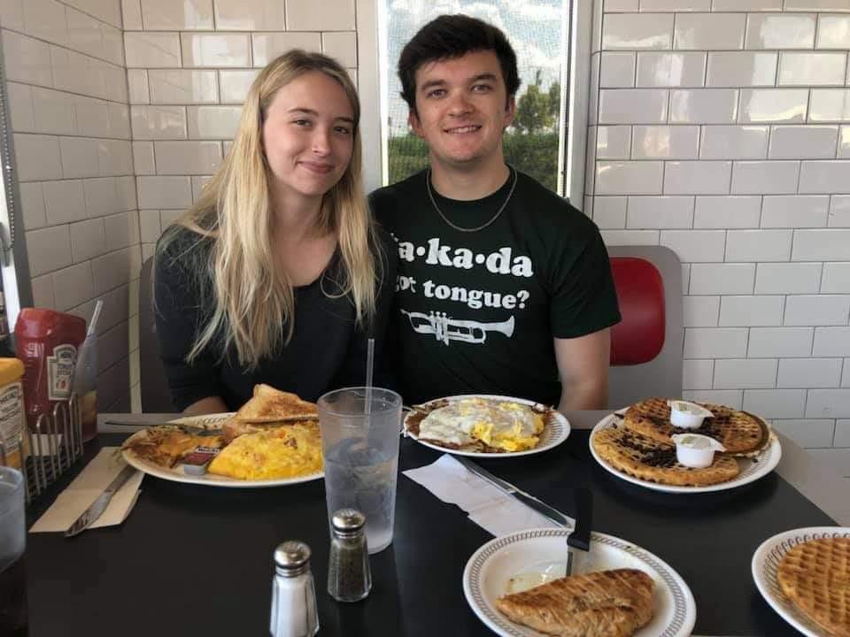 05.27.2019
Closing out our trip to Tennessee with the Pratts at Waffle House.
