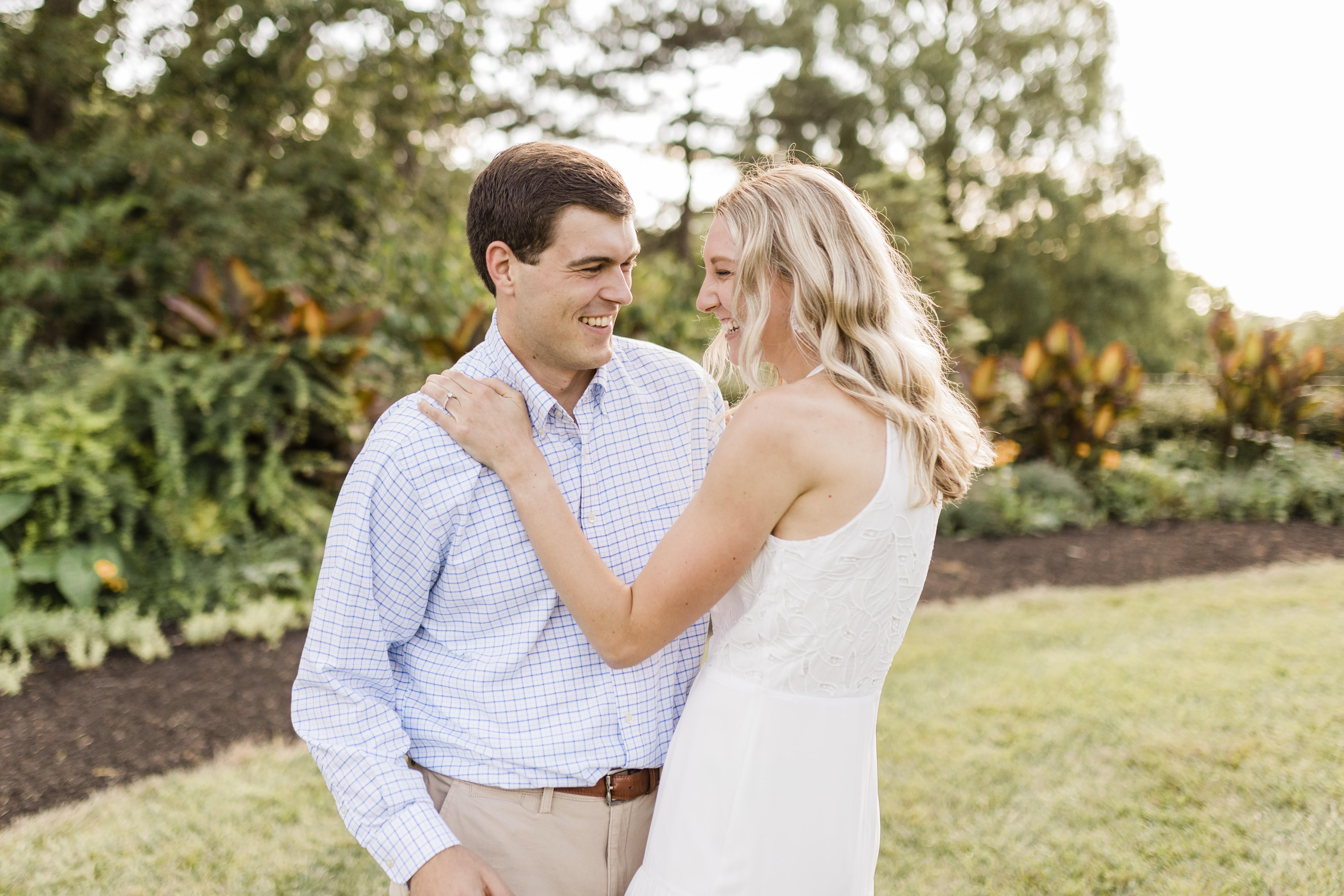 The Wedding Website of Jocelyn Meyer and Tommy Baumel