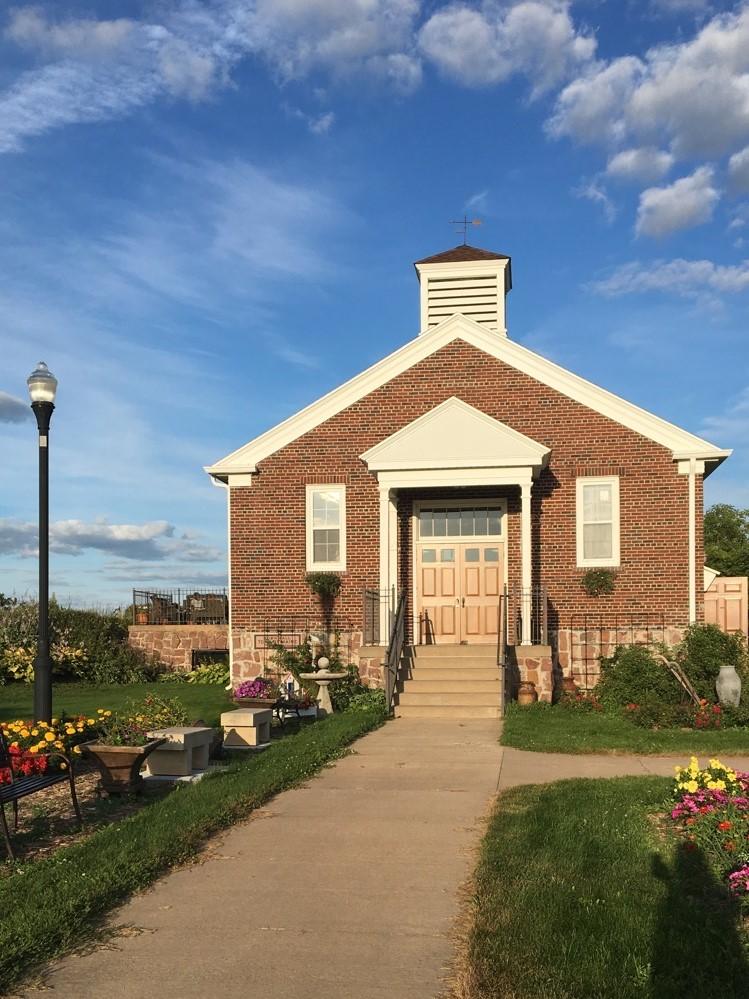 The Wedding Website of Lindsey Gile and Dean Zakrzewski