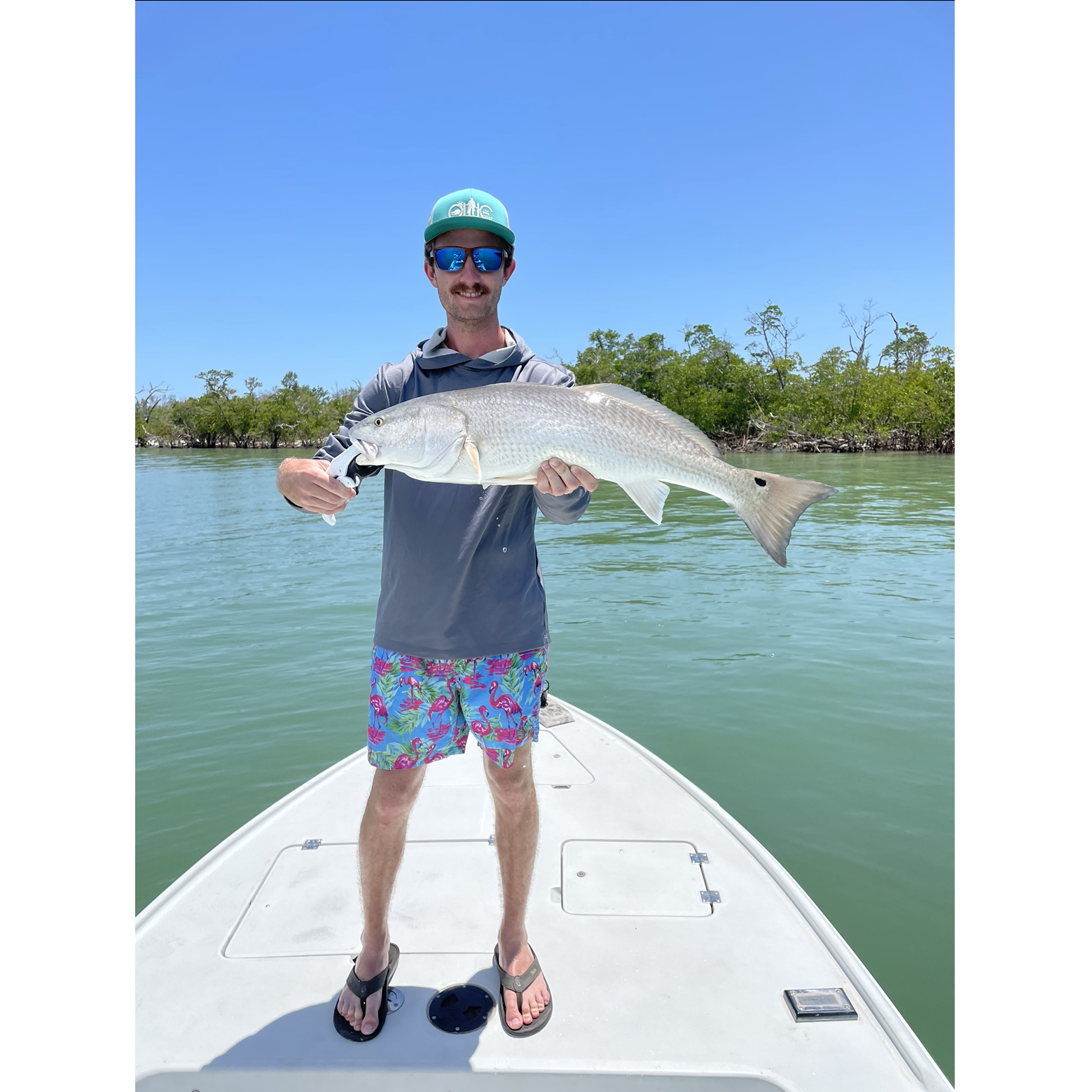 Fred and Jenna catching redfish with her family in the Ten Thousand Islands in May of 2023.