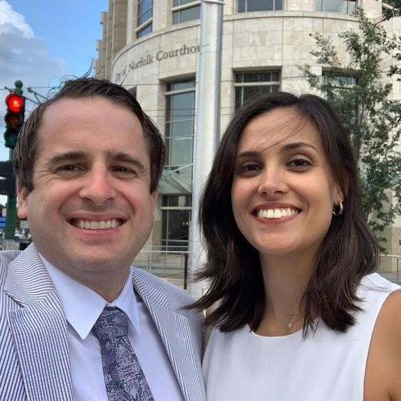 e nos casamos no civil uma semana depois!/
and we got married at the courthouse one week later!
