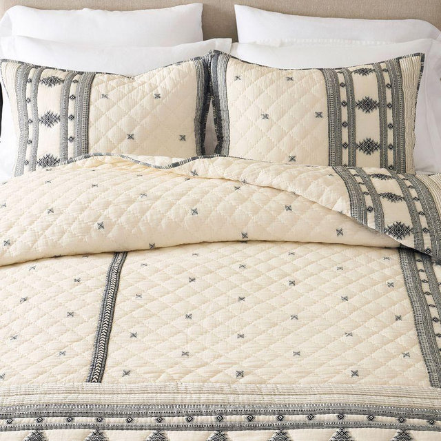 Dakota Quilt, Parchment/Black, King/Cal. King