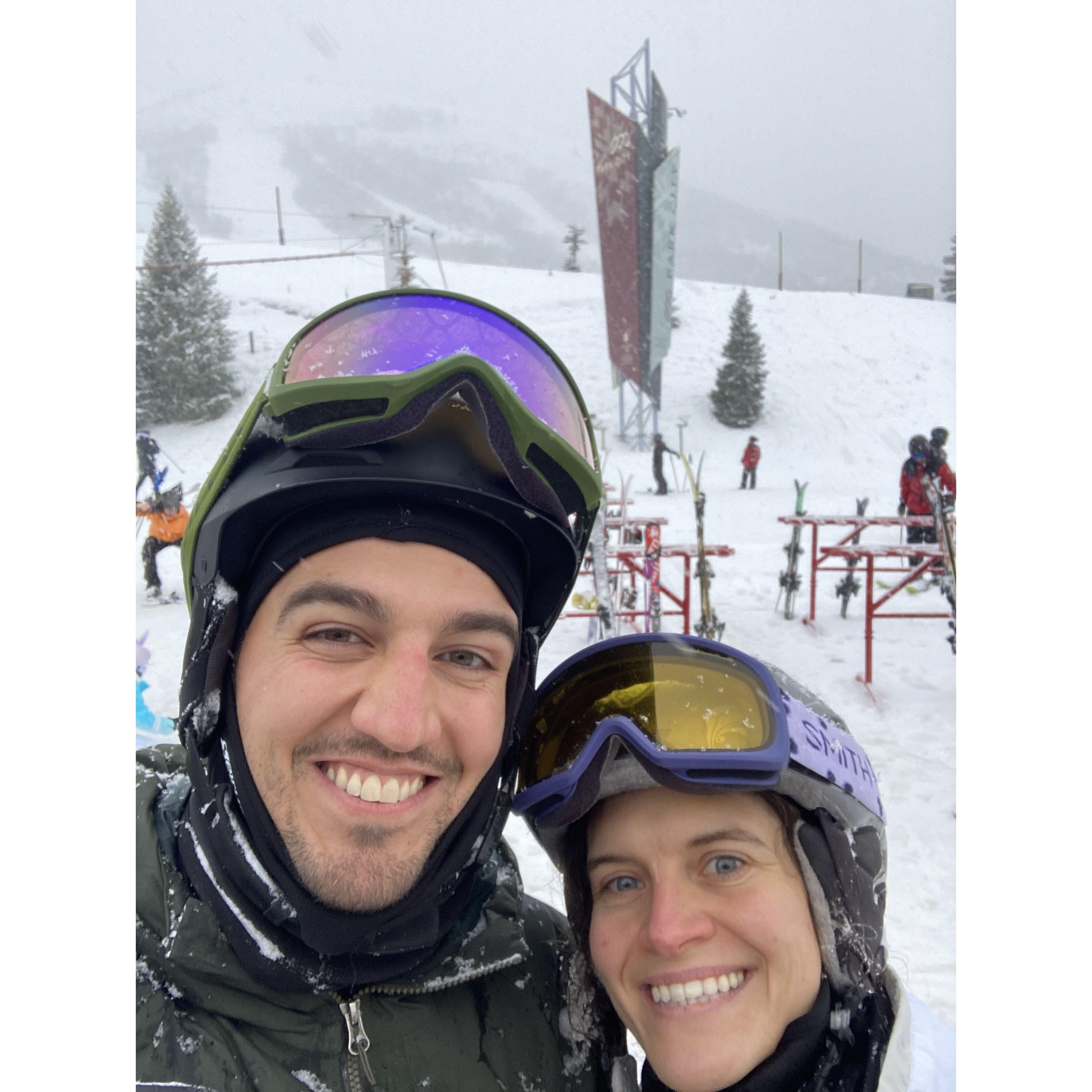 The frosty couple in Park City on a ski trip. 

A "ski trip" = Andrea shredding and Martín slowly, painfully, trudging down after her.