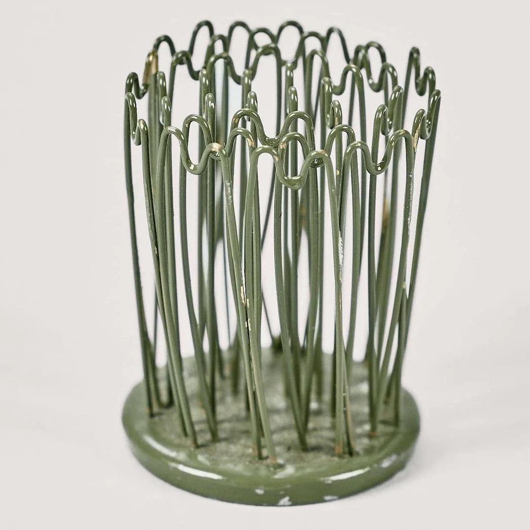 Small Flower Hairpin Frog Holder - 2"