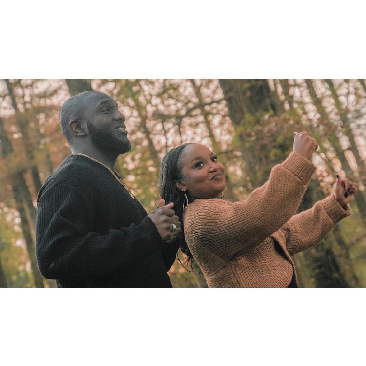 Engagement photo shenanigans (She always dancing) (November 2020)