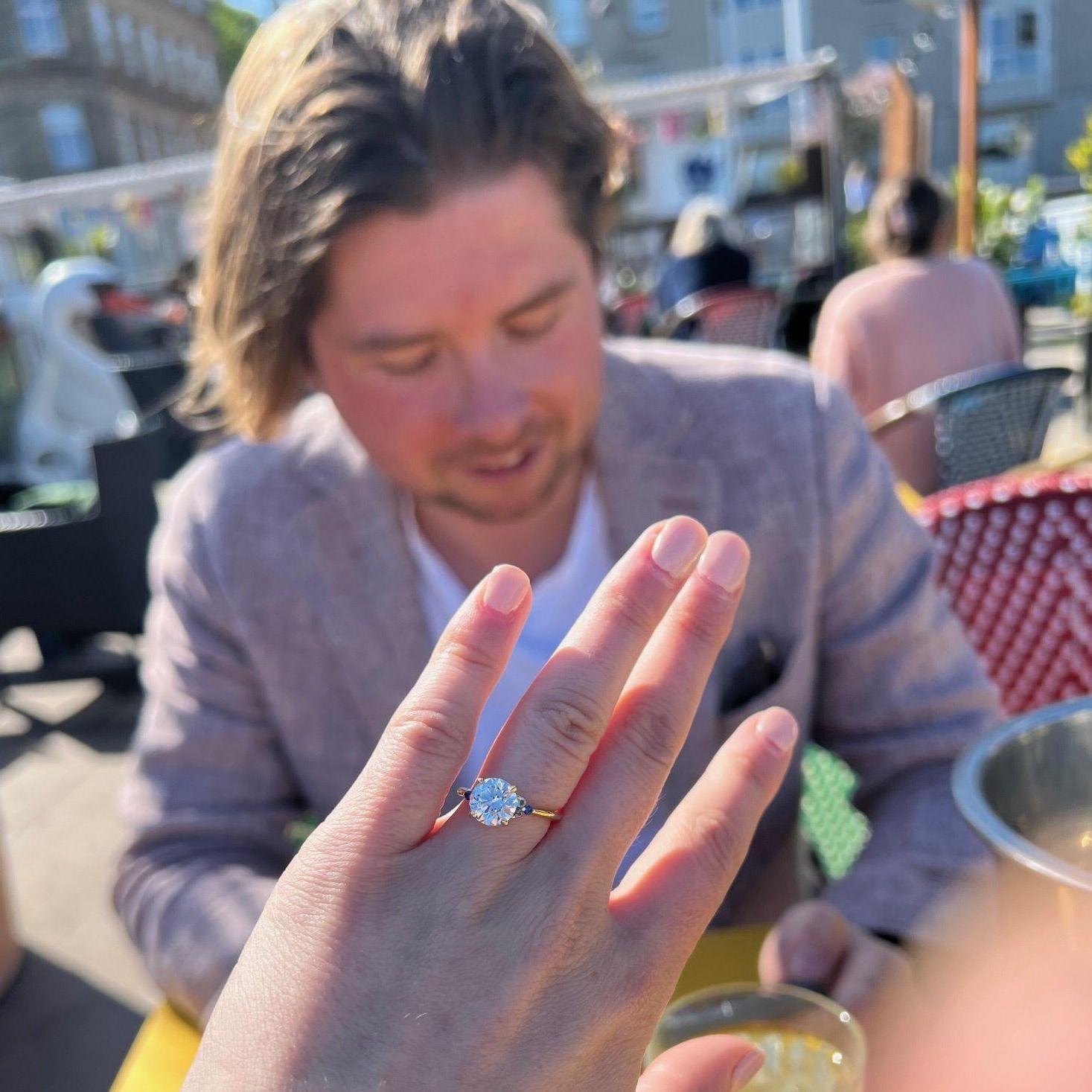 Moments after the proposal at Kaffesalonen