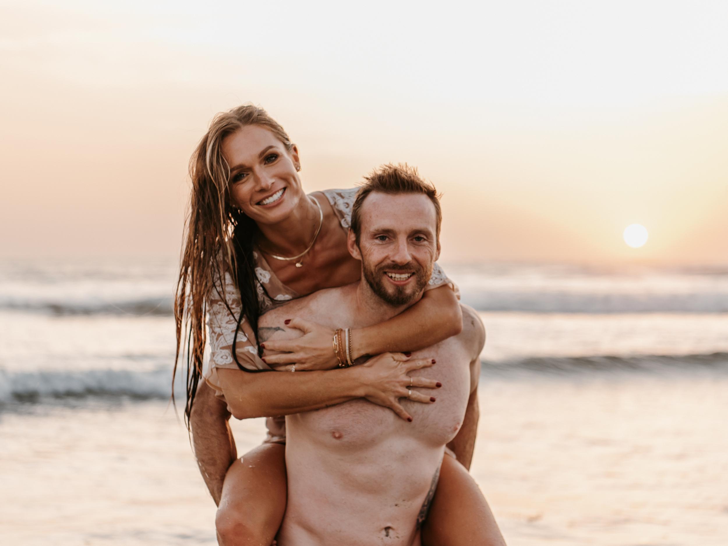 The Wedding Website of Amanda Weigh and Frankie Wells