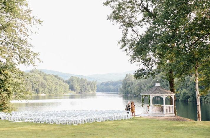 The Wedding Website of Robert Andrew Misiag and Amelia Denise Nee
