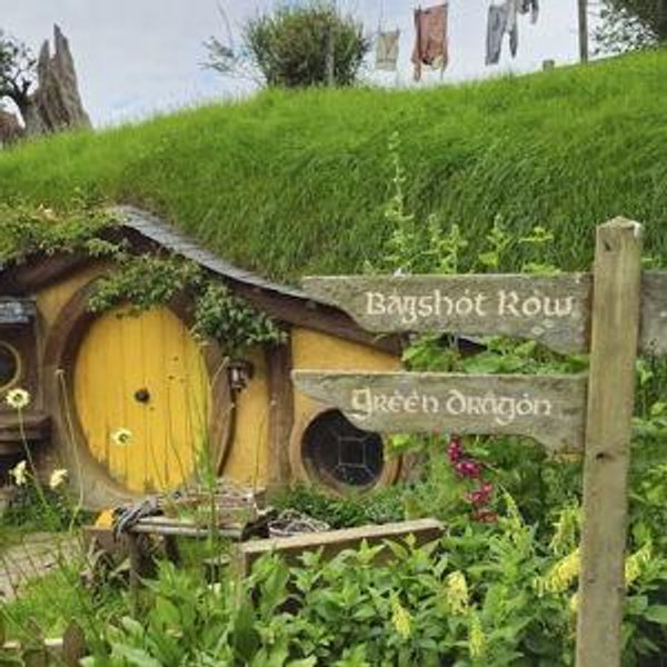 Hobbiton Movie Set Tour