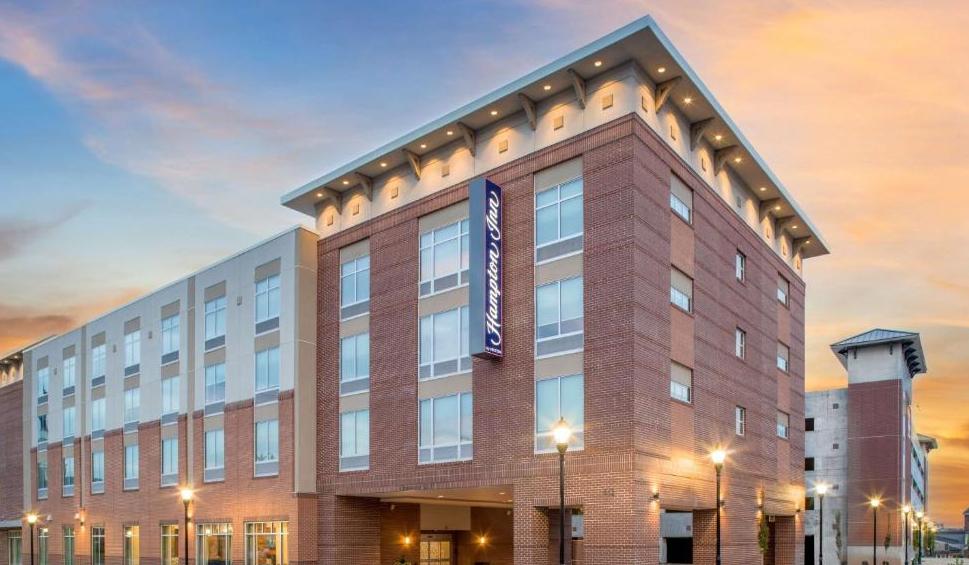 The Wedding Website of Stephanie Charlotte Ramsey and Chandler Brett Miller