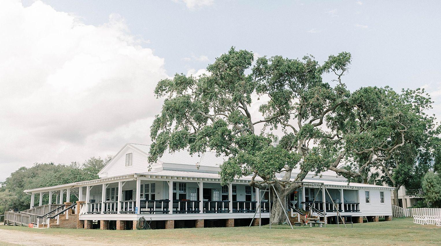 The Wedding Website of Gibson Carter and David Cruz