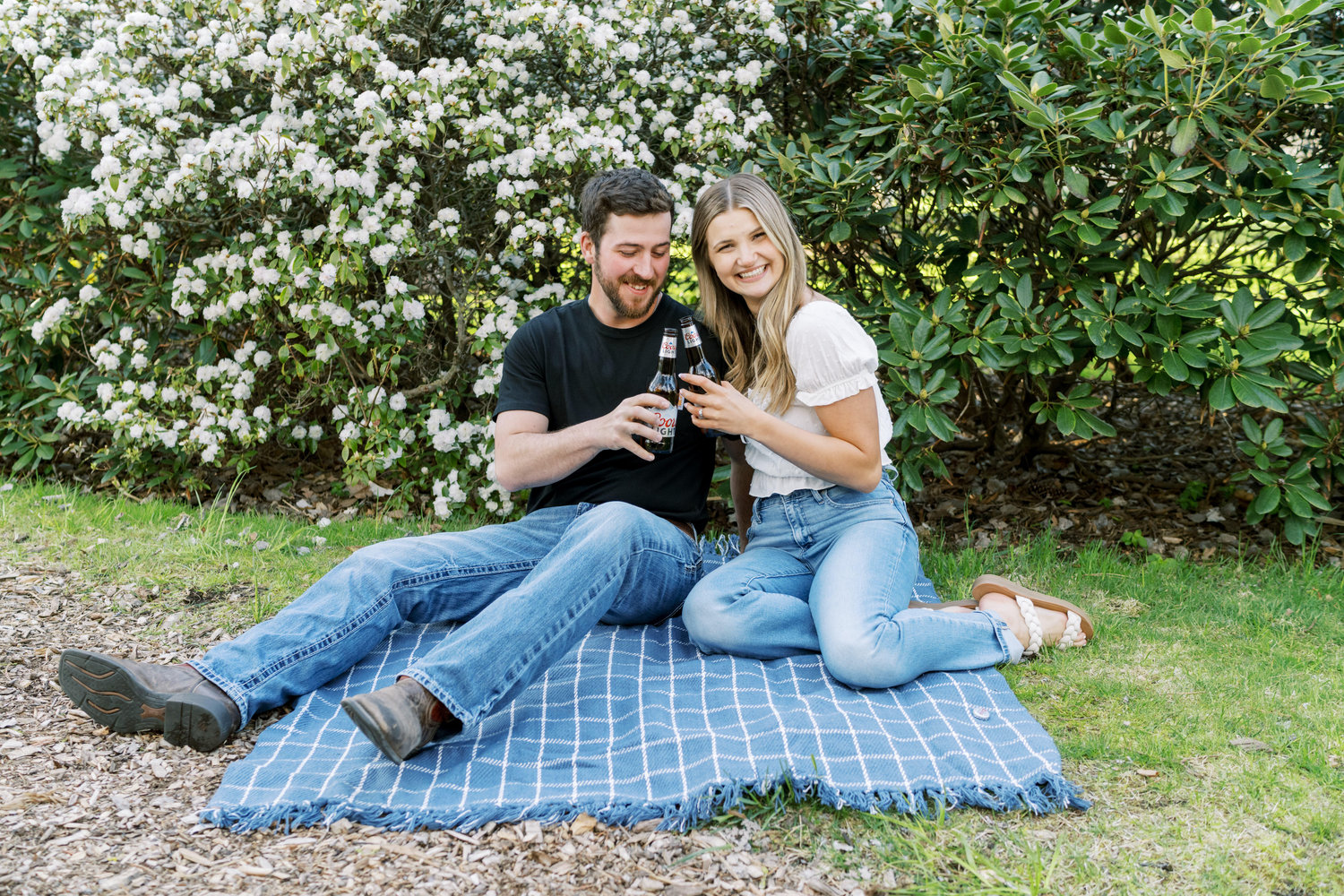 The Wedding Website of Nicole Lipon and Spencer VanEpps