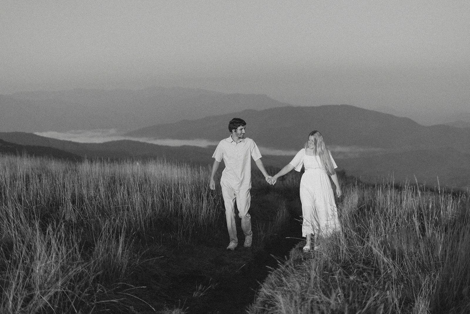 The Wedding Website of Elizabeth Urquhart and Parker Rochelle