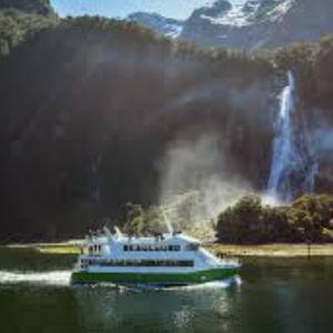 Milford Sound boat cruise