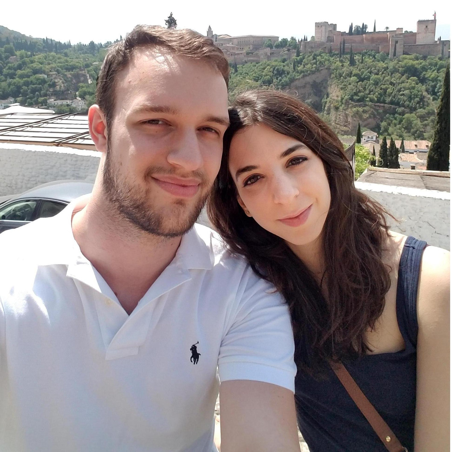 On el Mirador San NicolΓ‘s overlooking the Alhambra in Granada, Spain. πβ¨