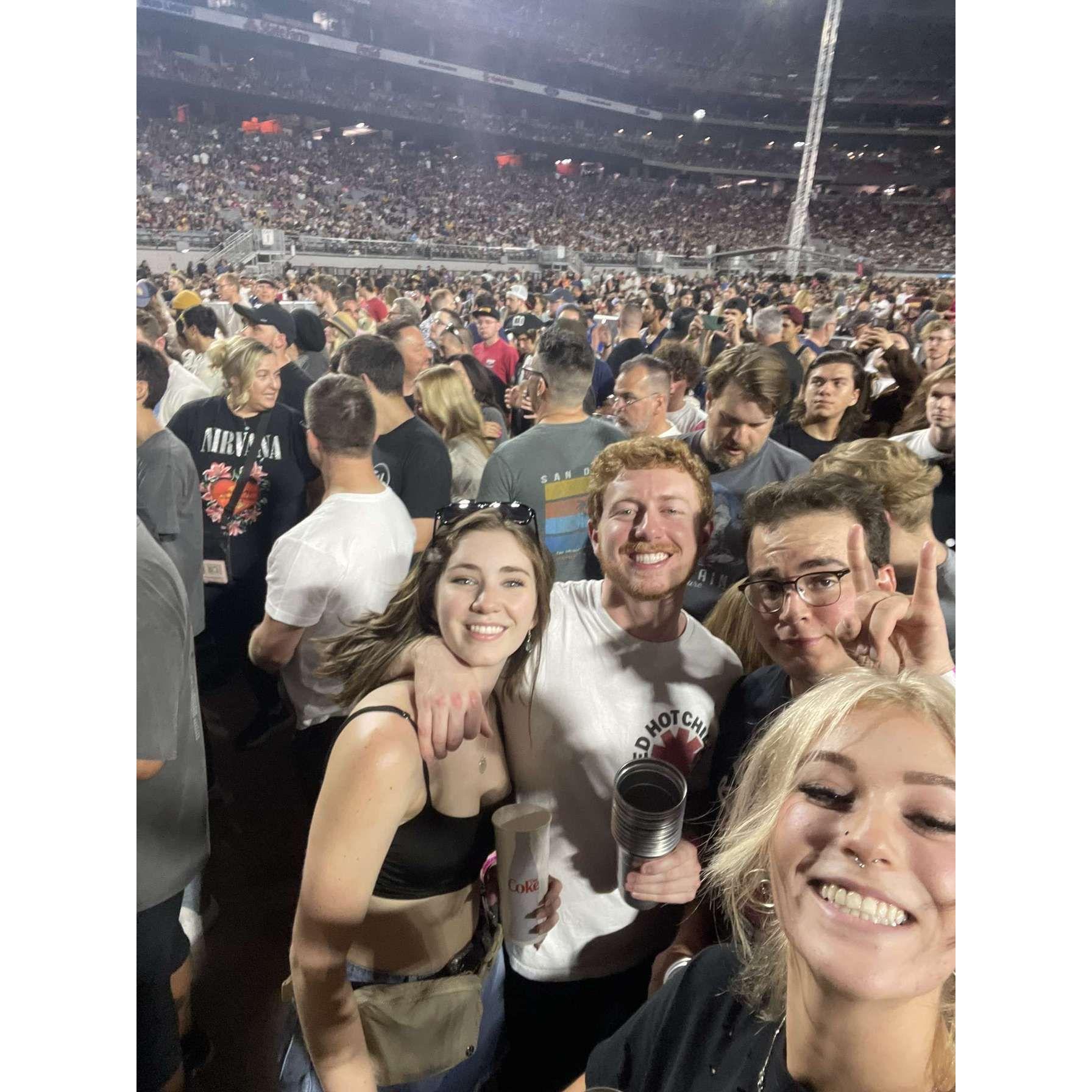 red hot chili peppers concert!!