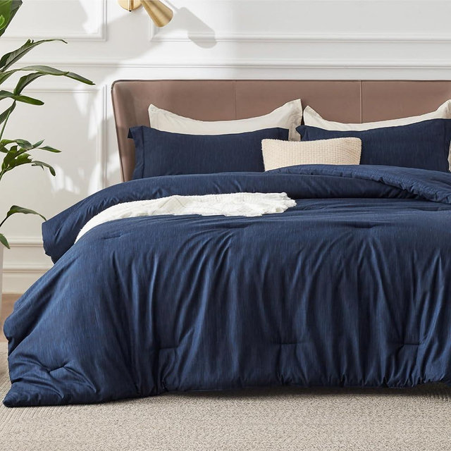 Bedsure King Size Comforter Set - Navy King Comforter Set, Soft Bedding for All Seasons, Cationic Dyed Bedding Set, 3 Pieces, 1 Comforter (104"x90") and 2 Pillow Shams (20"x36"+2")